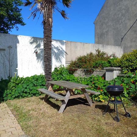 Superbe Studio, Avec Cuisine Et Espace Exterieur Plouguerneau Exterior photo